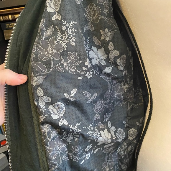 Guess Faux Leather Jacket retail $180 - Picture 4 of 16